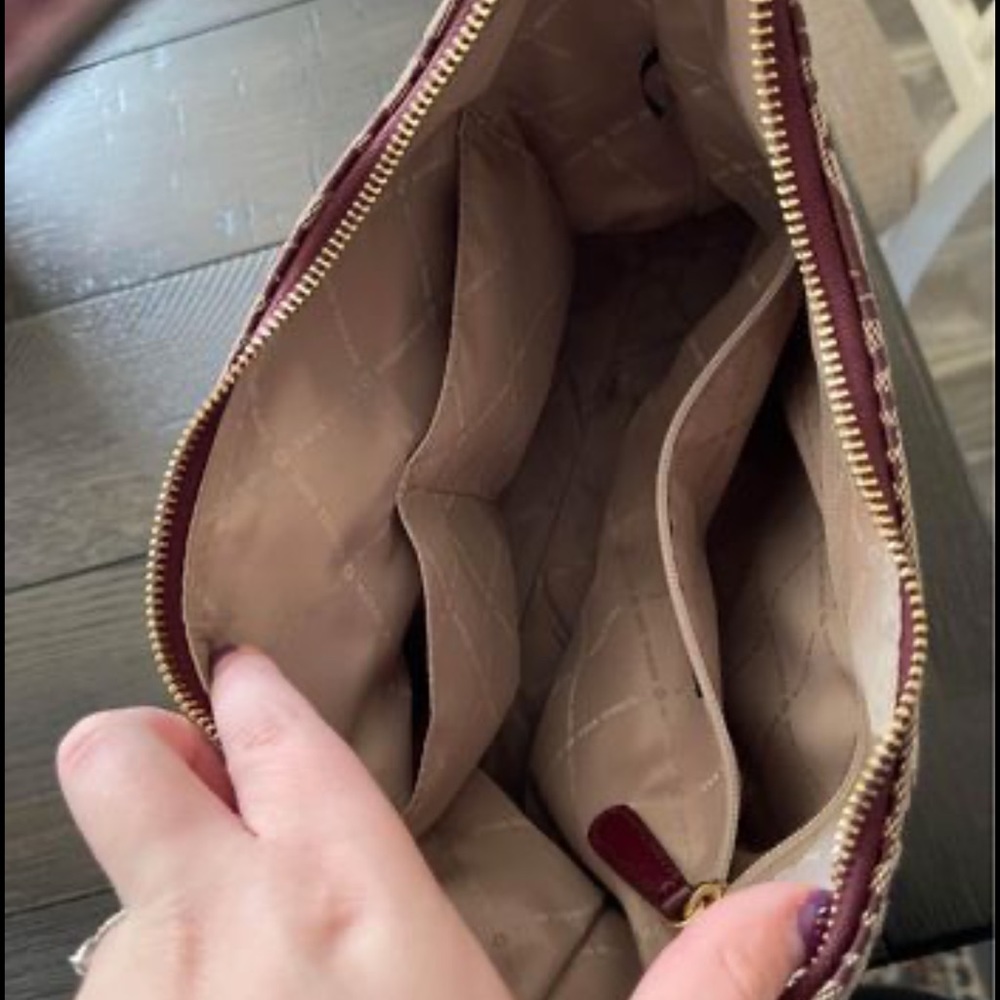 Micheal Kors Burgundy purse - Picture 2 of 4